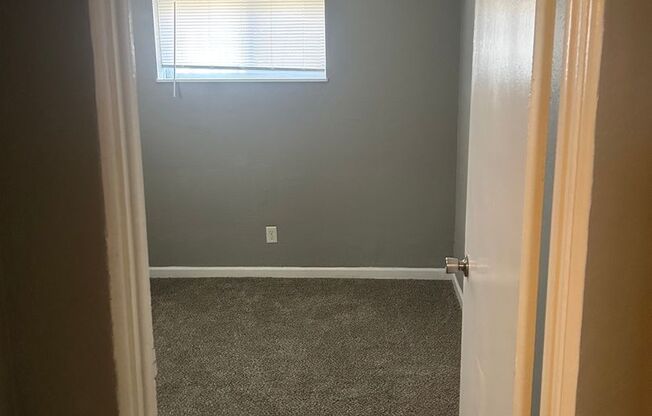 2 beds, 1 bath, 750 sqft, $1,020, Unit B01 1008 06