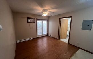 Studio, 1 bath, 600 sqft, $1,050, Unit Unit 1