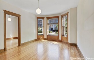 852 West Waveland Ave.