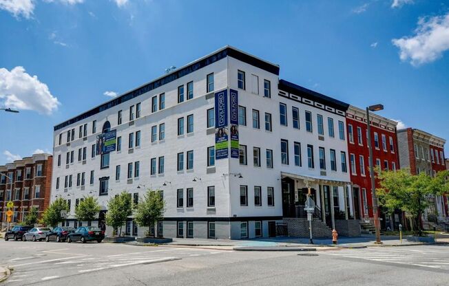 Studio, 1 bath, 430 sqft, $1,000, Unit Unit #11