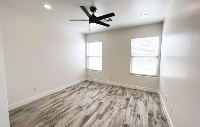 1 bed, 1 bath, 658 sqft, $1,300, Unit Unit 11