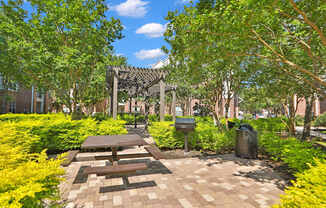 Outdoor Seating Area at Madison on the Meadow Apartments in Stafford, TX 77477