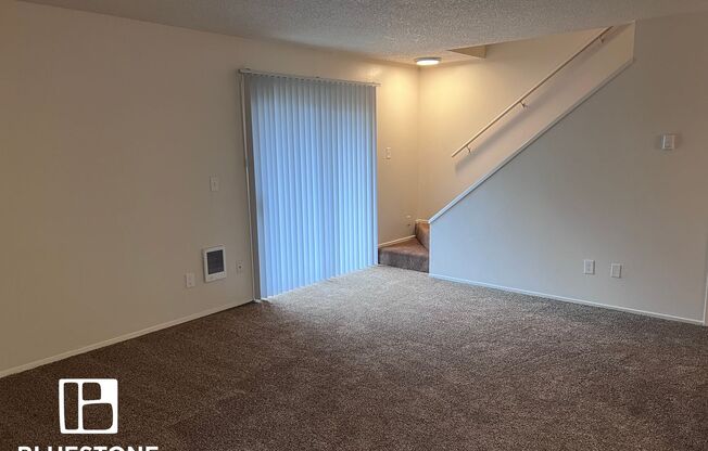 2 beds, 1.5 baths, 920 sqft, $1,595, Unit 42
