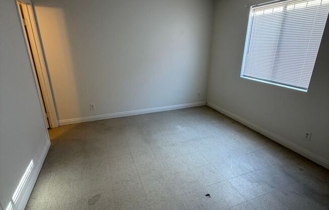 2 beds, 2 baths, 986 sqft, $1,005, Unit #B