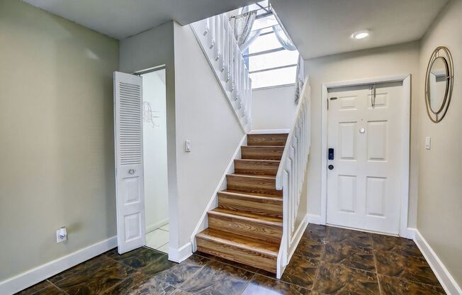 3/2 Lakeview Townhome in Pembroke Pines