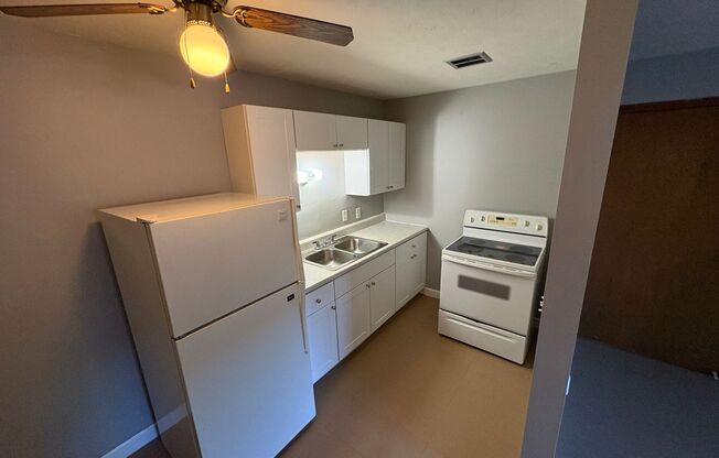 1 bed, 1 bath, 802 sqft, $720, Unit #3