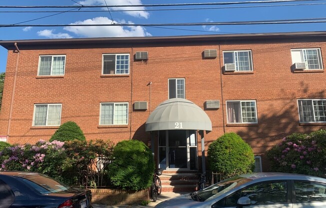 21 CENTRAL AVE