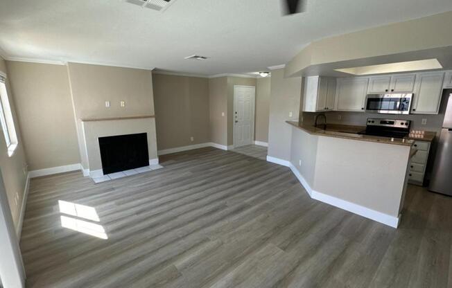 2 beds, 2 baths, 998 sqft, $1,600