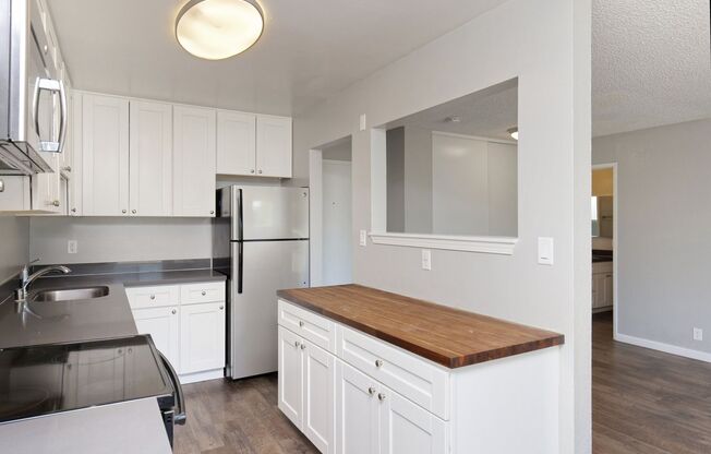 1 bed, 1 bath, 675 sqft, $1,895, Unit 325