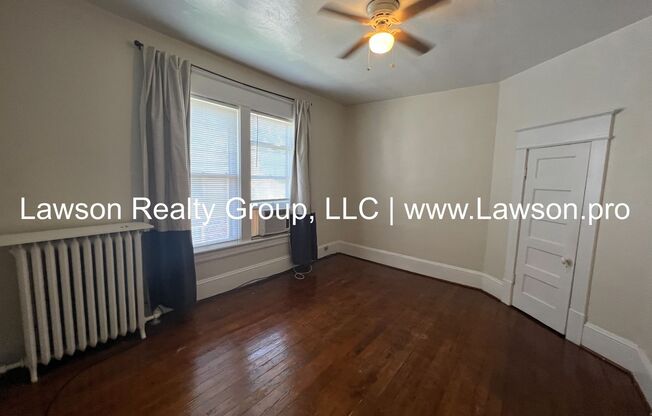 1 bed, 1 bath, 700 sqft, $825, Unit Walnut 422 - 4