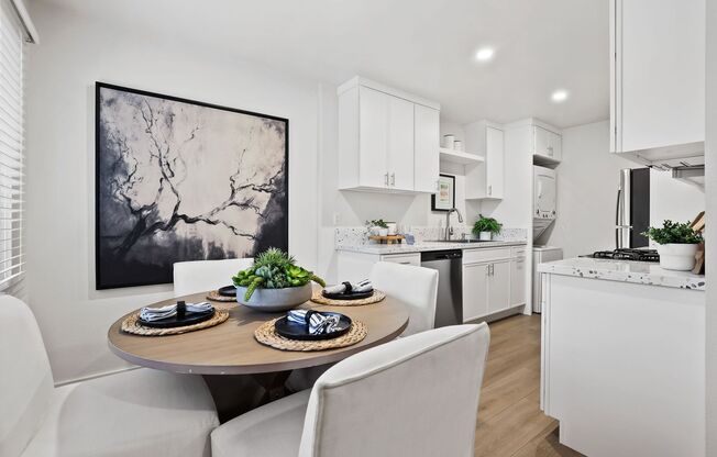 2 beds, 1 bath, 800 sqft, $2,475, Unit Unit 206