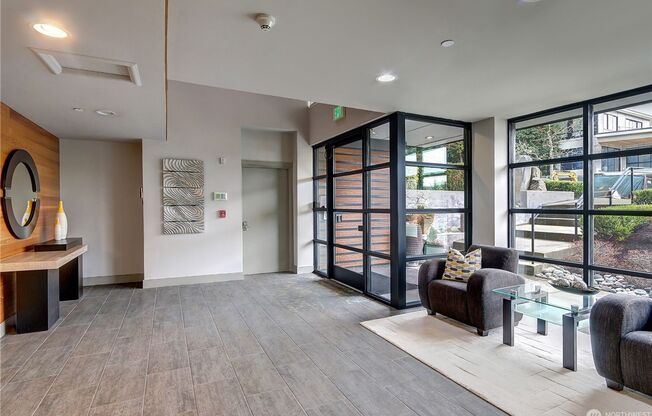 2Bd/2Ba Kirkland Condo