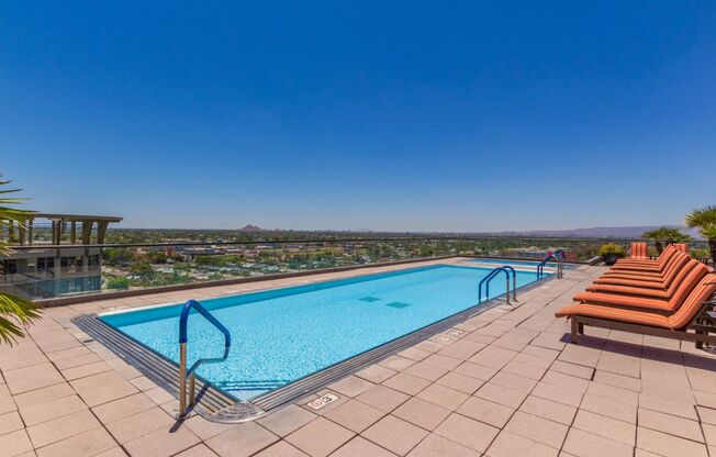 2 beds, 2 baths, $2,100, Unit # 523