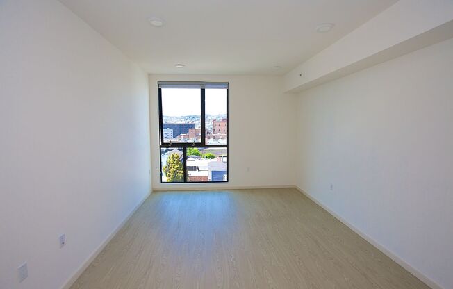 Studio, 1 bath, 340 sqft, $2,630, Unit 1335 Folsom St, Unit 502