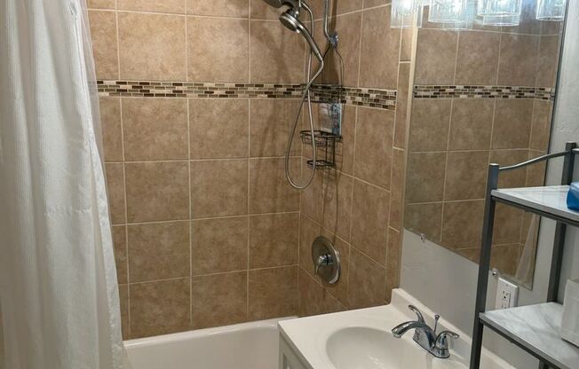 Clairmont House for Rent / 3BR 2BA