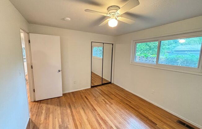 3 beds, 1 bath, $2,500