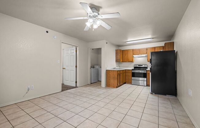 1 bed, 1 bath, 500 sqft, $825, Unit Unit 6