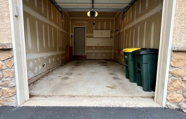 Stunning 3-Bedroom Townhome with Finished Basement in North Wales! Available NOW! Last Month’s Rent WAIVED as a move-in cost for qualified applicants! HOUSING VOUCHERS ACCEPTED!