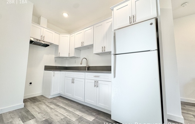 1411 BURLINGTON AVE