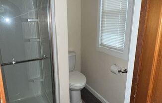 2 beds, 1 bath, $1,395