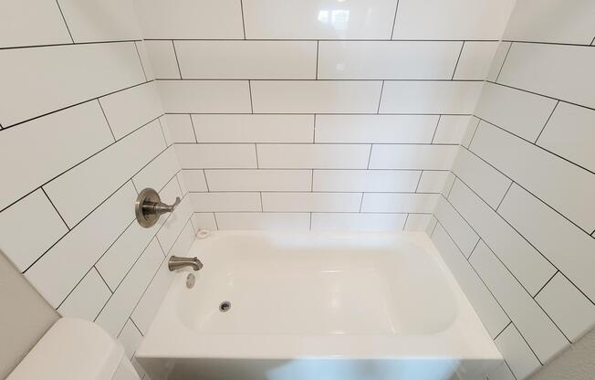 2 beds, 2 baths, 978 sqft, $1,279