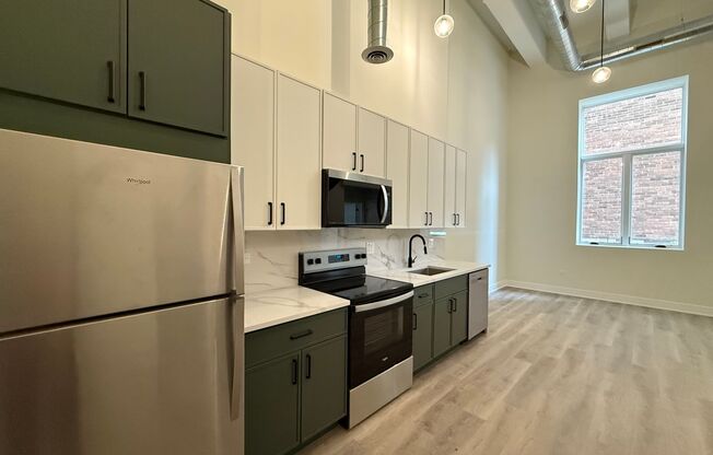 2 beds, 2 baths, 1,000 sqft, $3,595, Unit 110