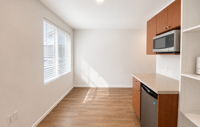Studio, 1 bath, 175 sqft, $1,195, Unit 3419