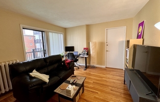 1 bed, 1 bath, 490 sqft, $2,200, Unit 12