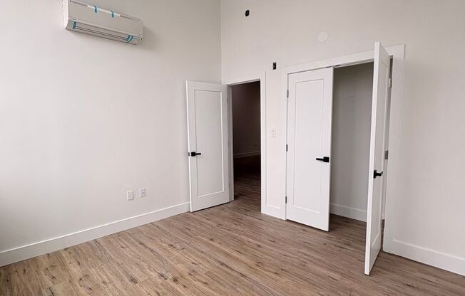 2 beds, 1 bath, 875 sqft, $2,275, Unit 525