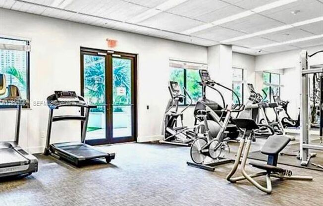 2 beds, 2 baths, 1,096 sqft, $4,550, Unit 999 SW 1st Ave # 1807
