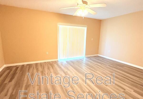 2425 MIDDLETON GRV