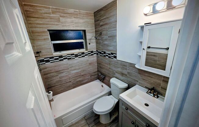 LC 13:22-24 SW 10th St