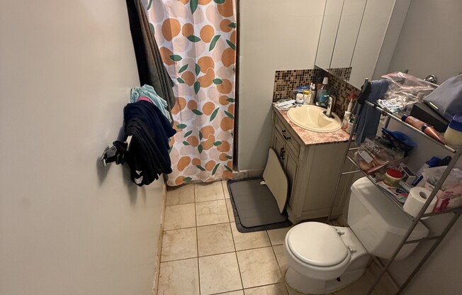 1 bed, 1 bath, 800 sqft, $2,250, Unit C1