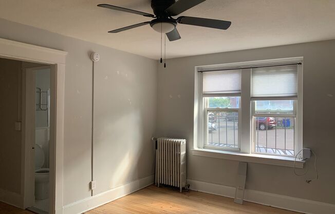 Studio, 1 bath, 300 sqft, $1,450, Unit Unit 111