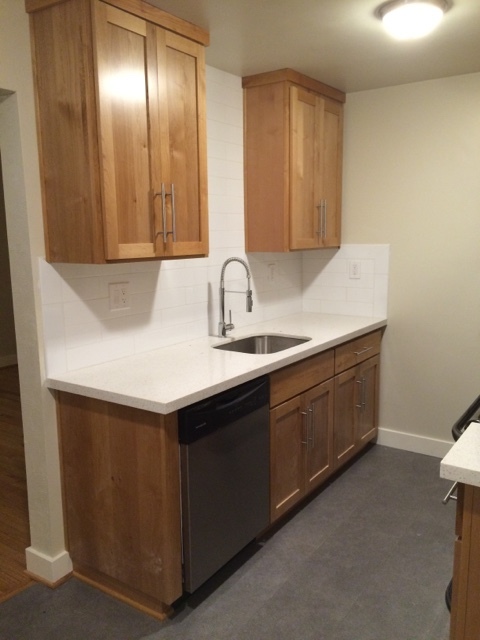 2 beds, 1 bath, 850 sqft, $1,875