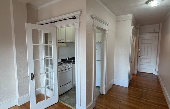 Studio, 1 bath, 305 sqft, $2,100, Unit 604