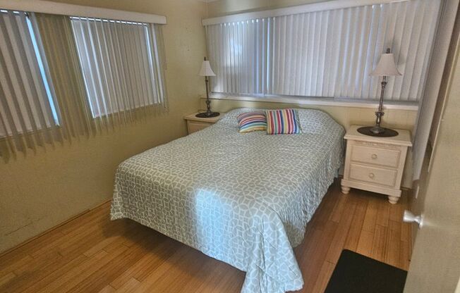 Beautiful 1 bedroom 1 bath furnished Manufactured home for rent in Regency Cove, a 55+ gated community.
