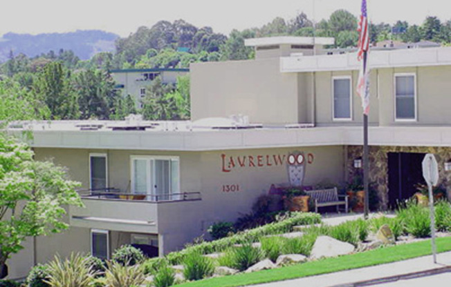 1301 West Hillsdale Blvd
