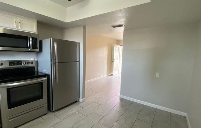 2 beds, 1 bath, $1,395, Unit 643