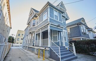 Victorian @11th Place