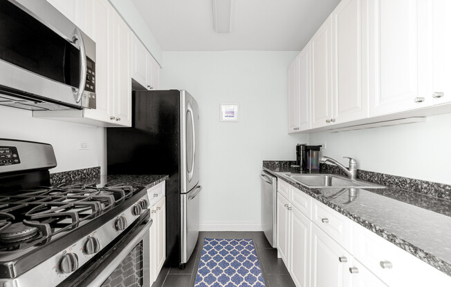 2 beds, 2 baths, 1,037 sqft, $7,750, Unit 6R