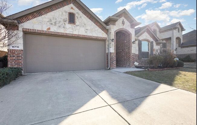 Luxury Move-In Ready 4 Bedroom House in Prosper