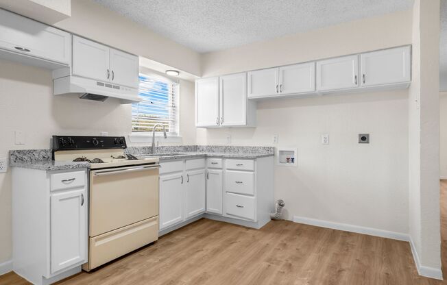 Duncanville Duplexes - 335 Fouts