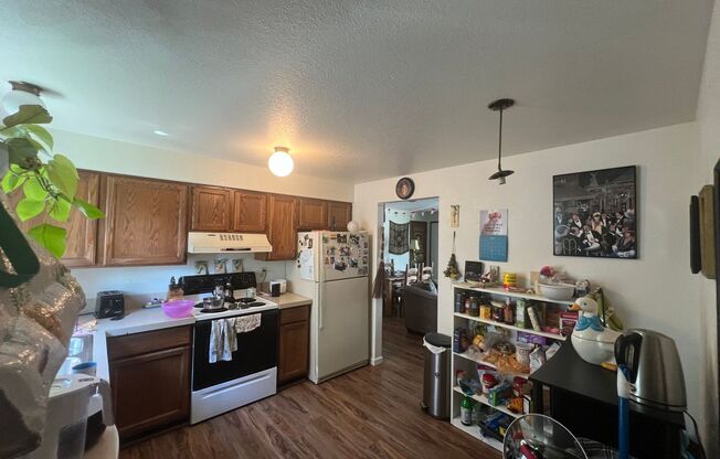 2 beds, 1 bath, $1,775