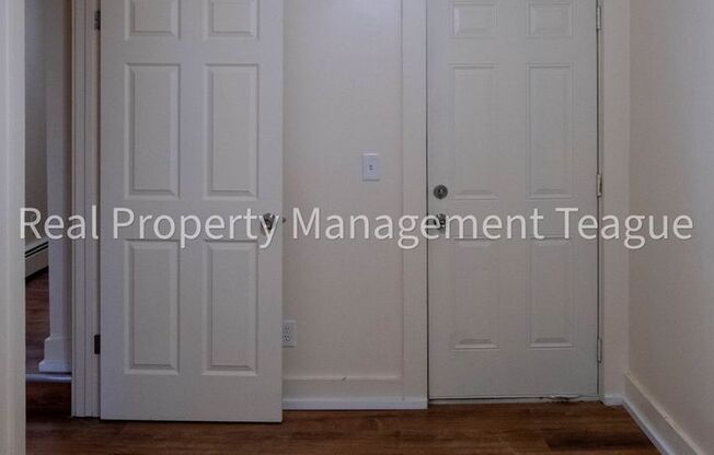 3 beds, 1 bath, $1,450, Unit Apt 3