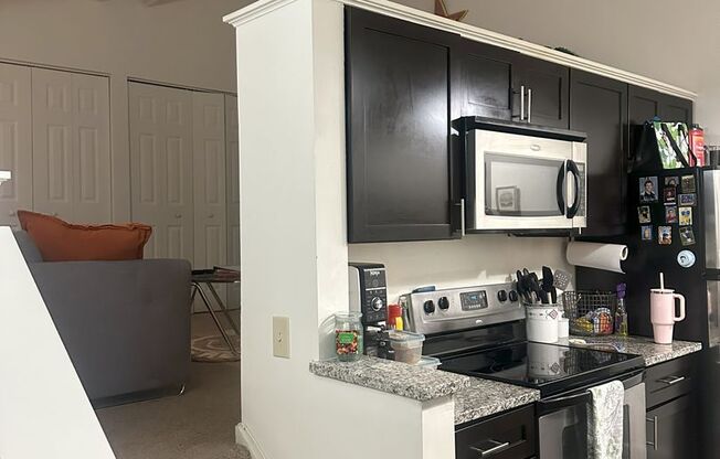 2 beds, 2 baths, 900 sqft, $2,299, Unit 416