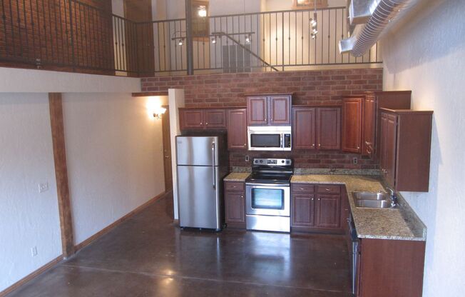 3 beds, 2 baths, 1,300 sqft, $1,620, Unit AW 122