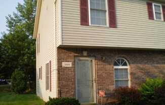 2 bedroom, 2.5 bath townhouse: Oaklawn Park