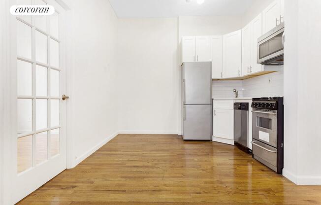 305 E 56 ST