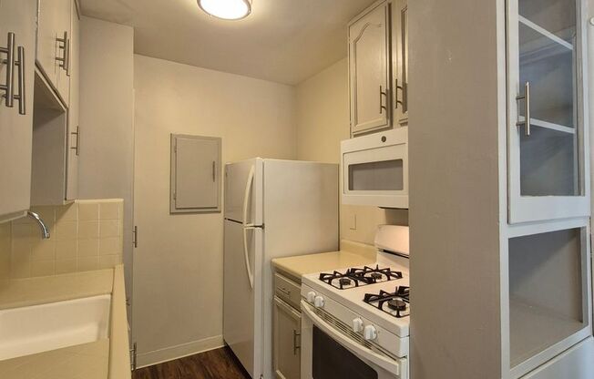 Siesta Villa ~ 1510 18th Street, 1728/30 O Street and 1716 O Street